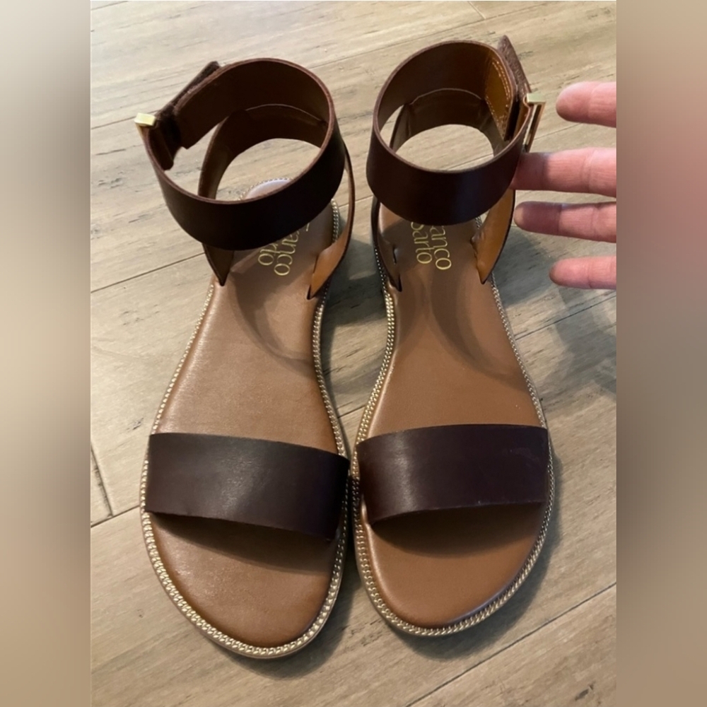 Like new leather Franco Sarto women’s sandals! Size 9 - Picture 2 of 4